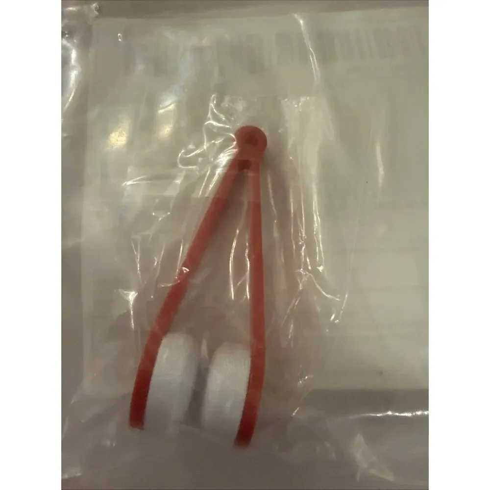 NWT Set of 5 Green & Red White Eyeglass Cleaning Tool Plastic Foam Lens Cleaners
